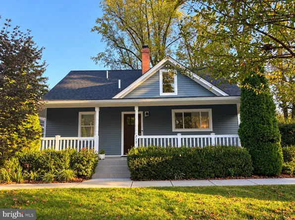 715 Roxboro Rd, Rockville, MD 20850
