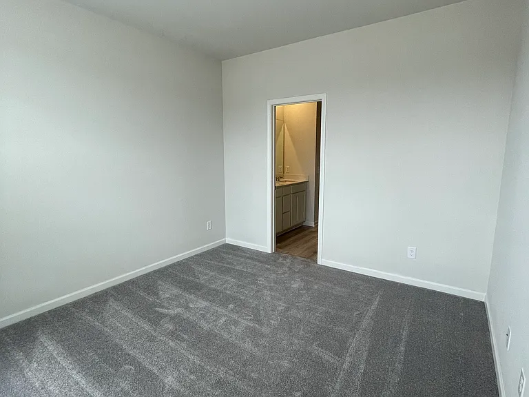 558 Trinity Way — Photo 25