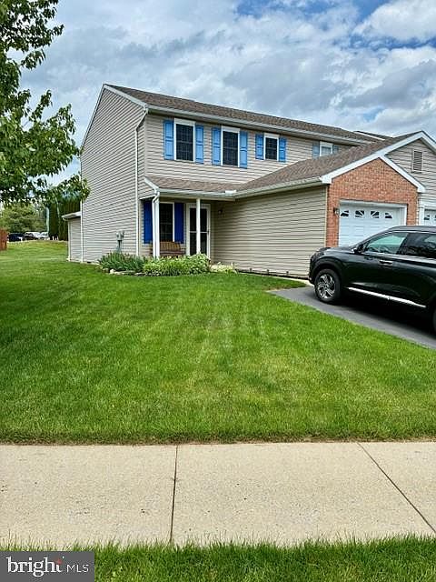 1st image of 15 Lighthouse Dr