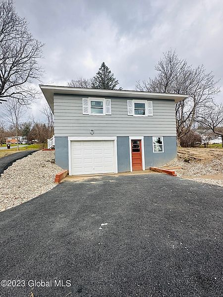 2nd image of 10 Burke Drive