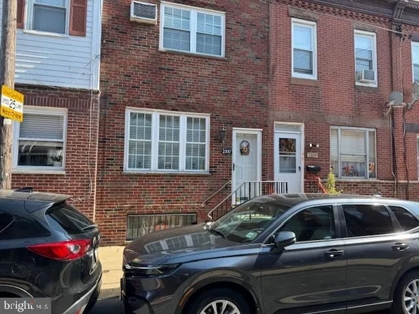 2337 S Chadwick St, Philadelphia, PA 19145