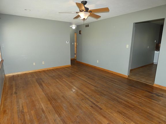 2nd image of 1618 Short St.