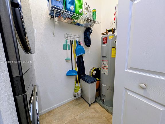 3rd image of 3561 Forest Hill Blvd APT 80