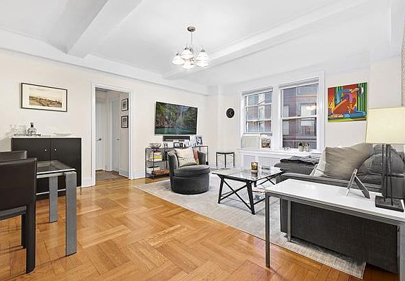 4th image of 697 W End Ave APT 3D