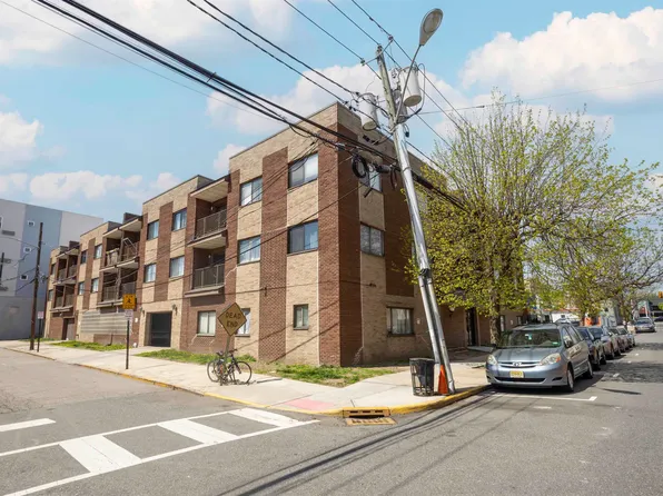 603 55th St APT 213, West New York, NJ 07093