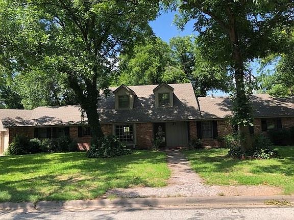 2nd image of 670 Westwood Dr