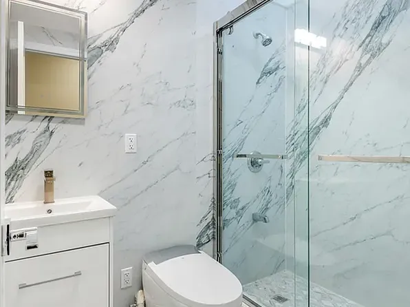 946 Saint Nicholas Avenue image 8 of 12