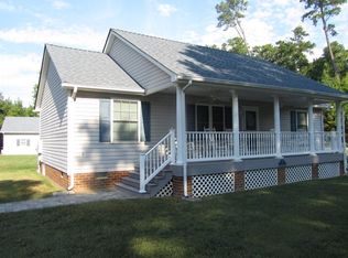 16 Captains Reef Rd, Deltaville, VA 23043