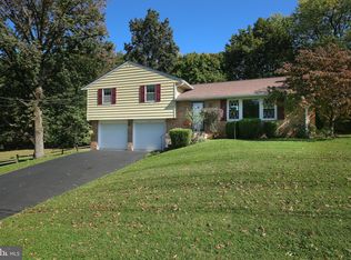 210 Crest Dr, Boyertown, PA 19512