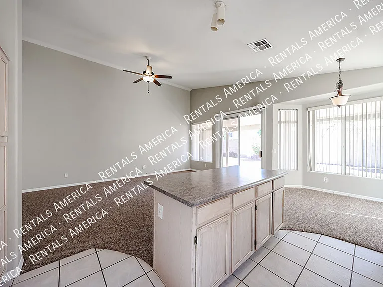 13874 W Wilshire Dr — Photo 16