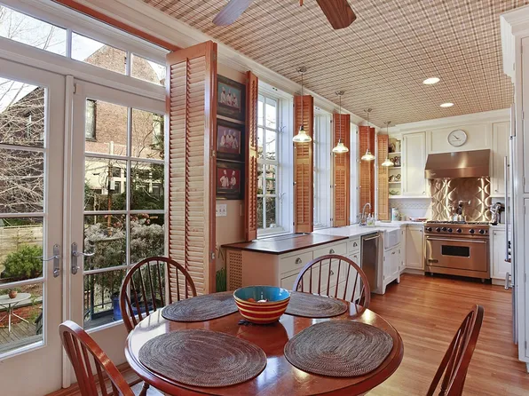 165 Dean Street image 1 of 9