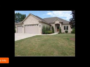 865 Richborough Rd, Green Bay, WI 54313