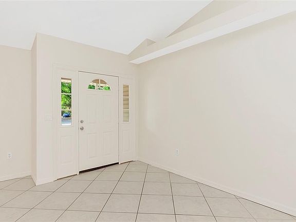 5th image of 5615 18TH AVENUE E