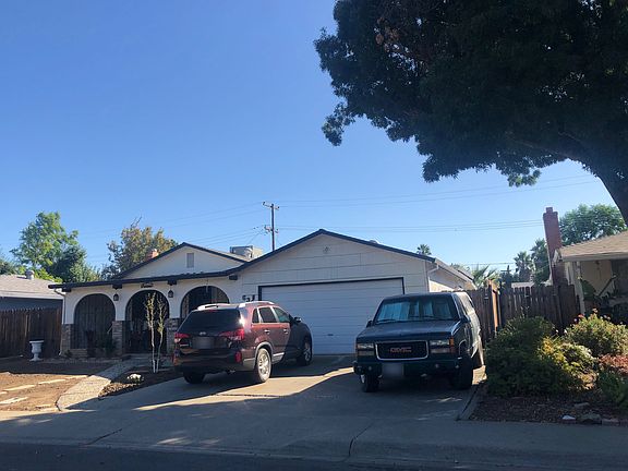 3rd image of 639 Lola Dr