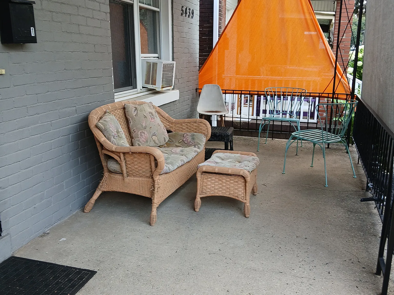 1 bed, 2000 sqft, $950 — Photo 2