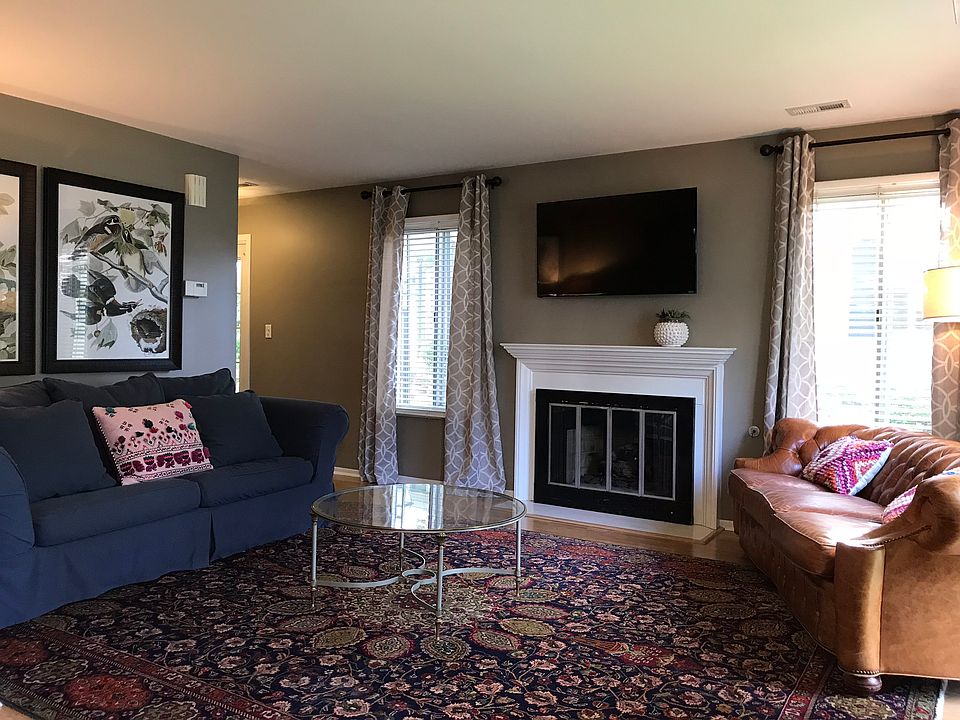 Adorable Updated Townhome