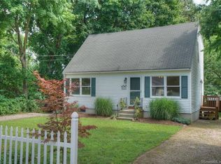 37 Griswold St, Pawcatuck, CT 06379