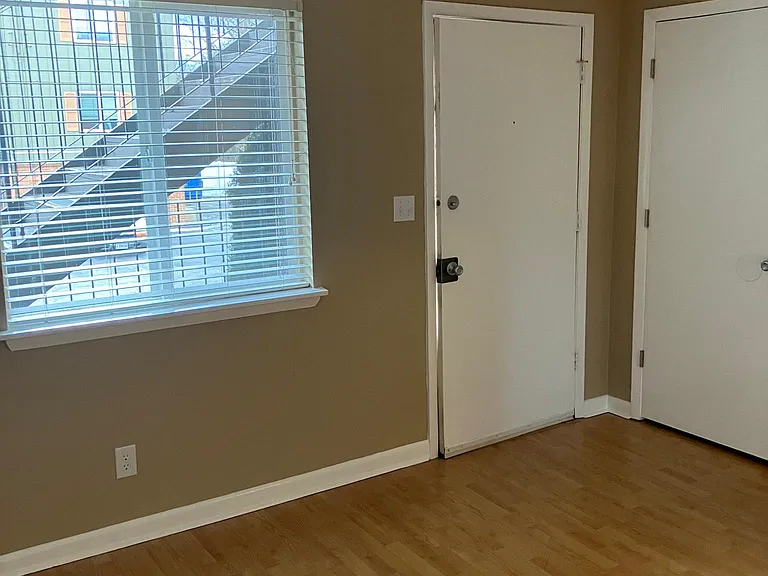 720 Ferdinand Ave SW #25 — Photo 7