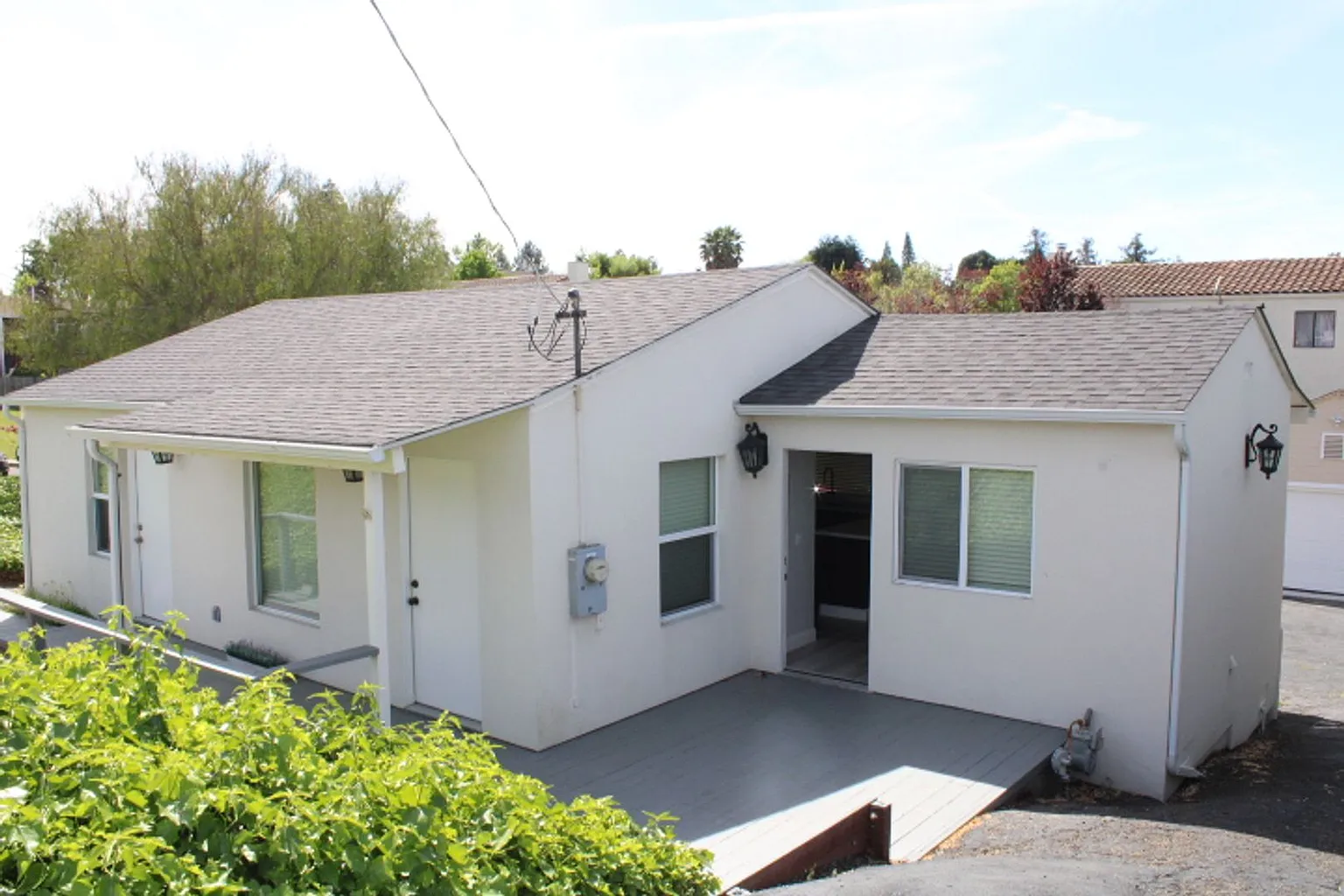 2680 Appian Way photo 1