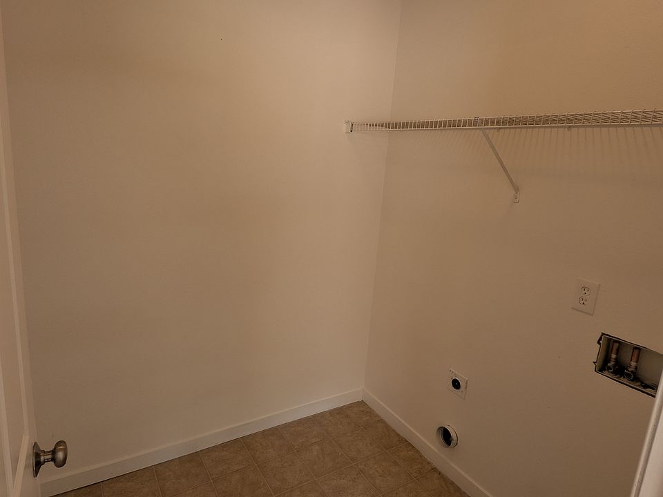 Laundry Rm