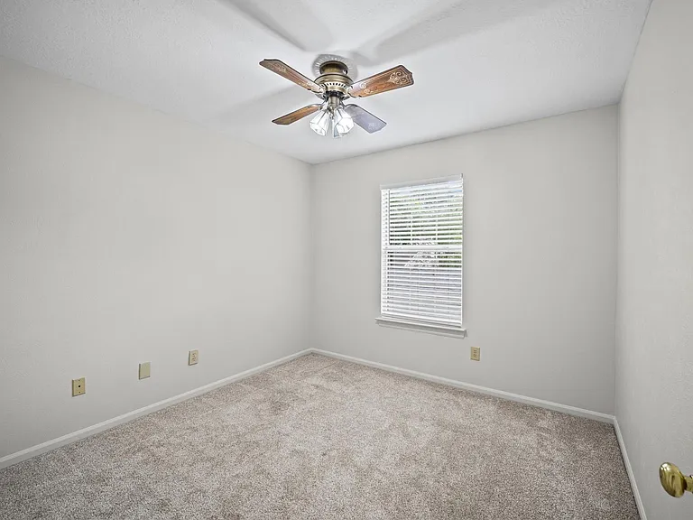 7 Grey Birch Pl — Photo 19