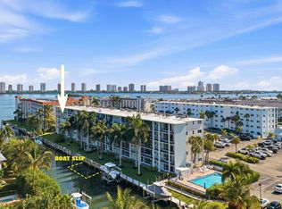 109 Paradise Harbour Blvd #415, North Palm Beach, FL 33408