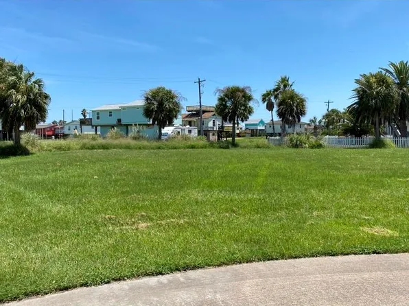 14203 Treasure Ct, Galveston, TX 77554
