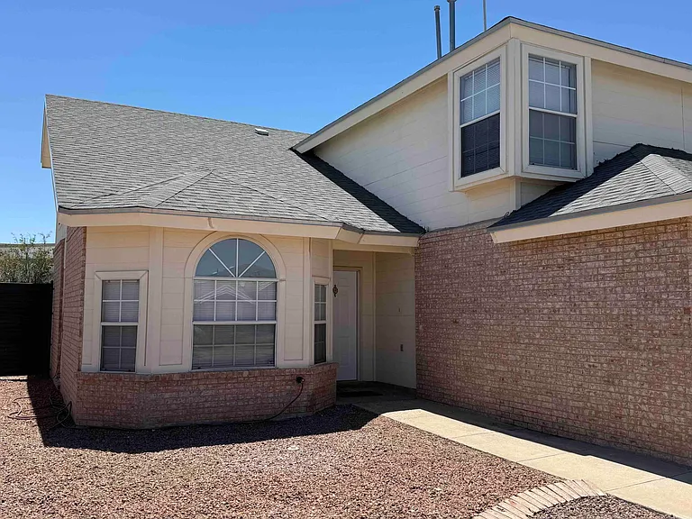 7448 Plaza Taurina Dr — Photo 28
