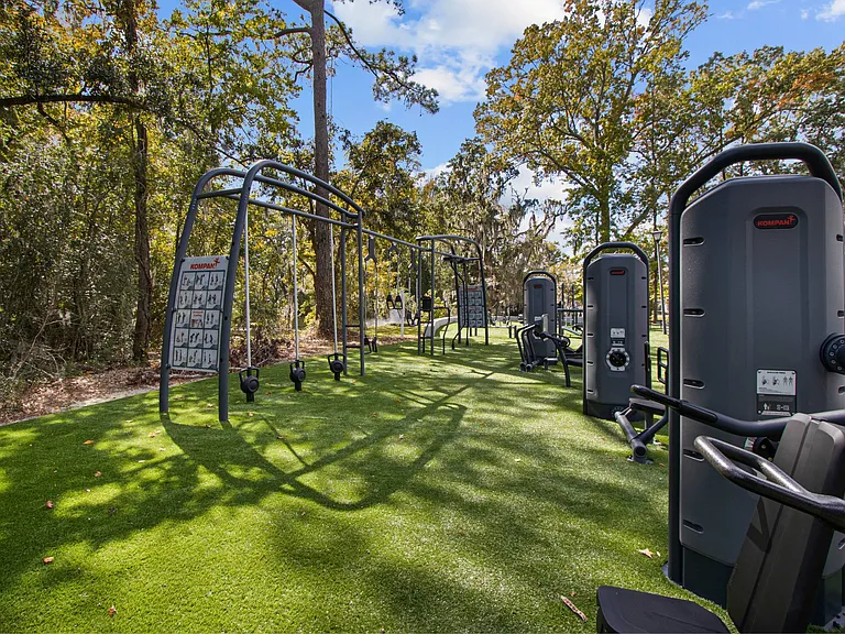 1000 West, Charleston, SC, Outdoor Fitness Area