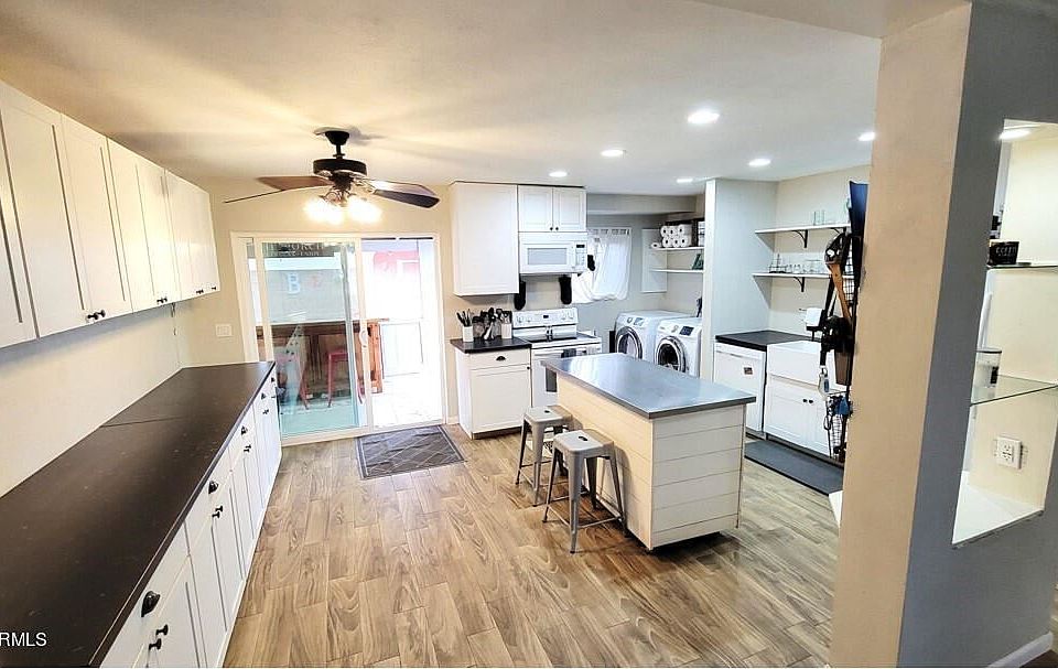1st image of 1542 N Spruce Cir