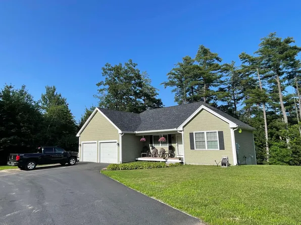 197 Oak Hill Avenue, Manchester, NH 03104