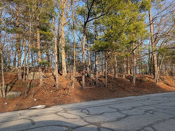 4th image of 21 Granite St