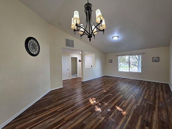 4th image of 1511 W 40th Pl