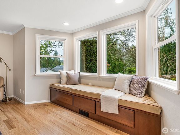 5th image of 4304 40th Avenue NW