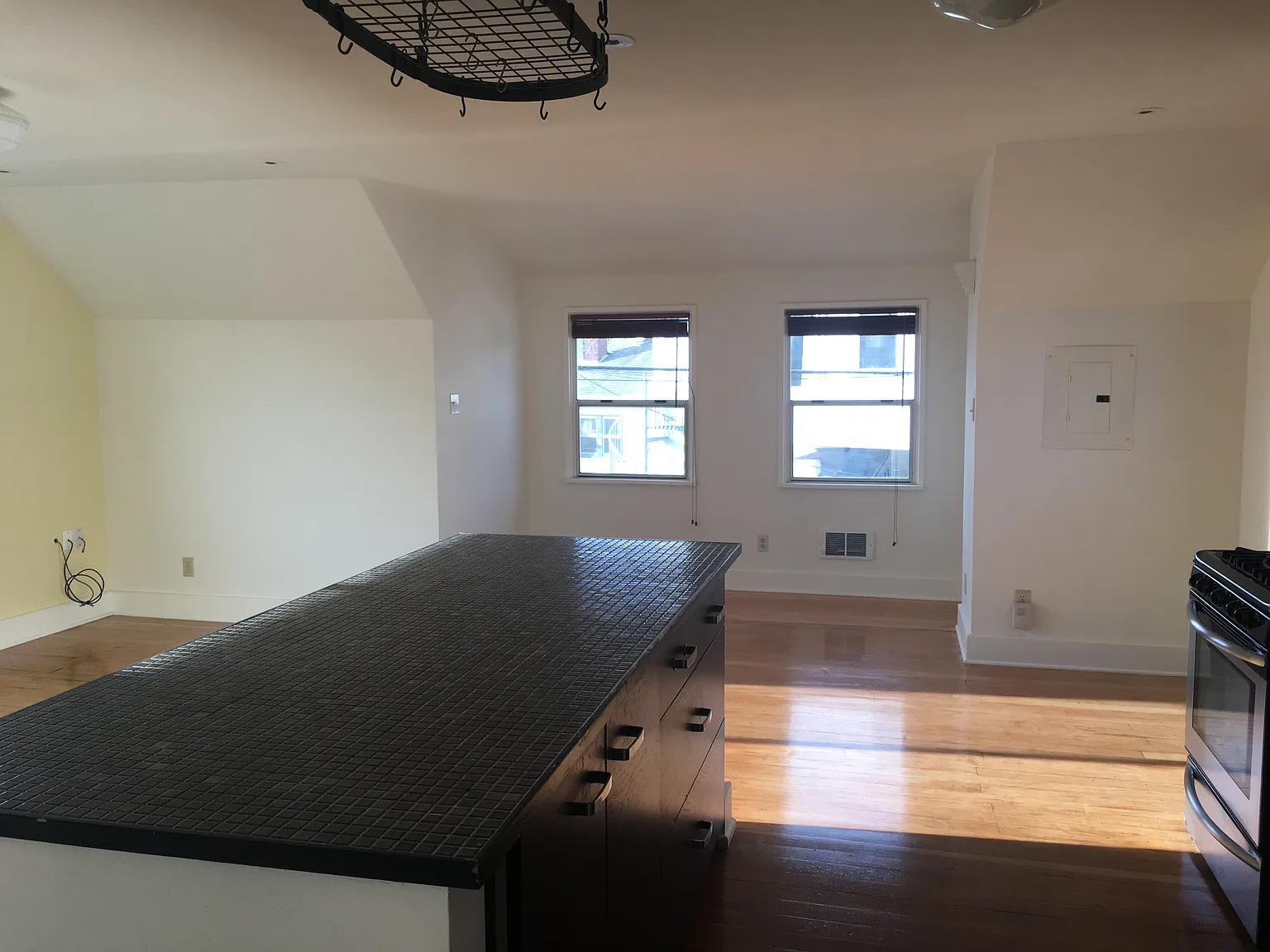 1 bed, 730 sqft, $1,650 — Photo 4