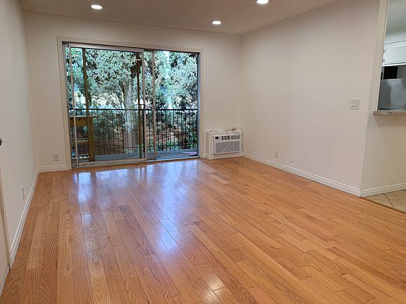 2nd image of 808 N Hayworth Ave APT 7