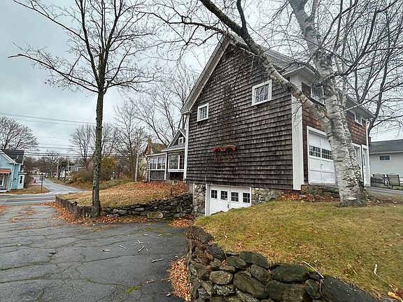 2nd image of 33 Washington St