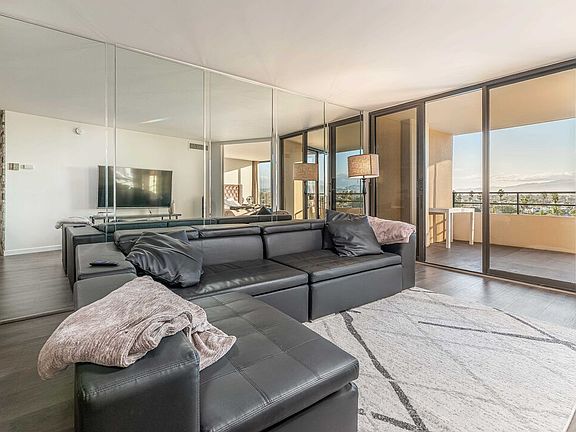 5th image of 4316 Marina City Dr Unit 325