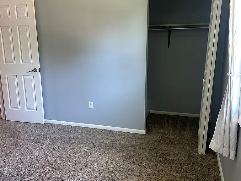 1537 Clearbrook Rd NW — Photo 10