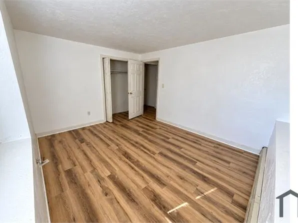 126 Turnpike St #B, Canton, MA 02021
