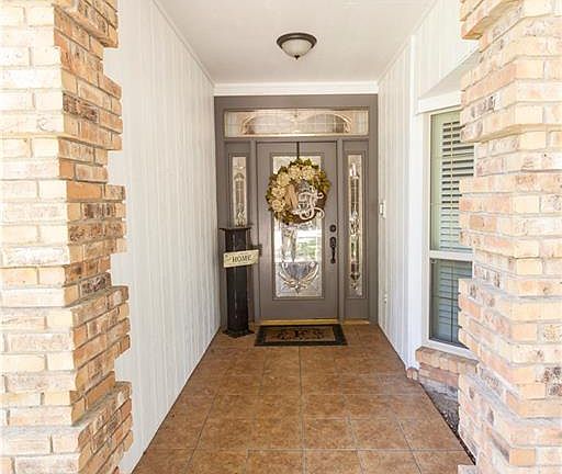 2nd image of 4813 Lake Side Cir