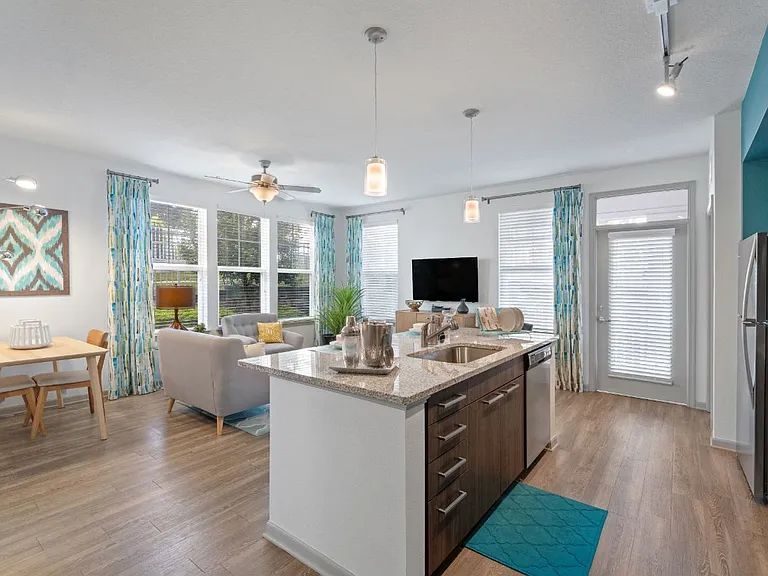 Park Avenue Apartments — Photo 43