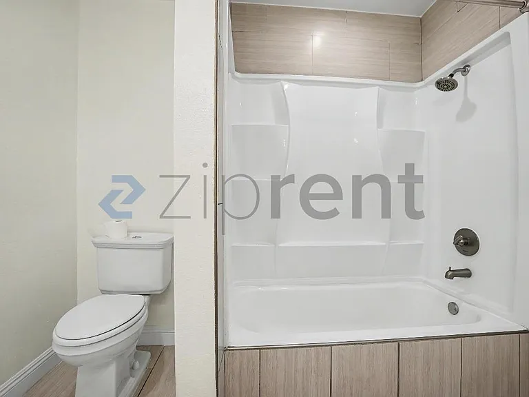 1231 W 87th St — Photo 22