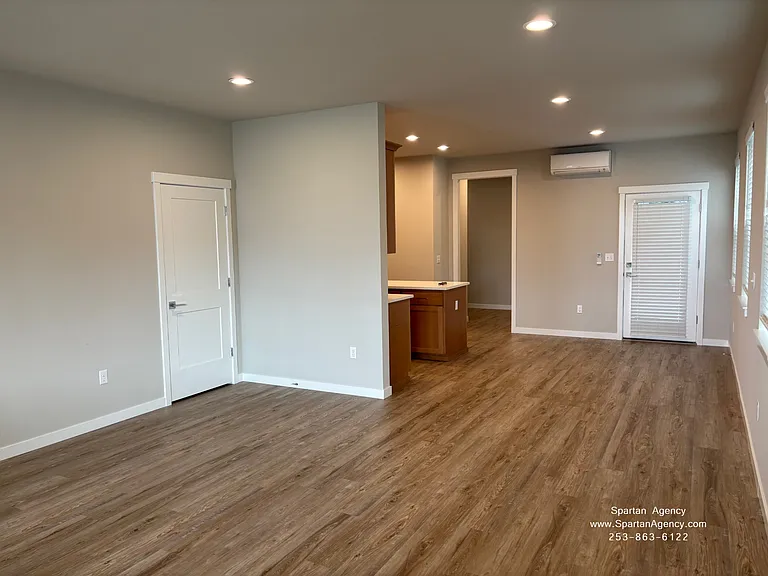 507 15th St SE #507 — Photo 6
