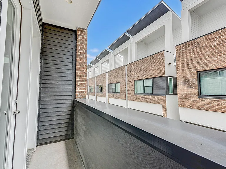 5857 Dolores St — Photo 47