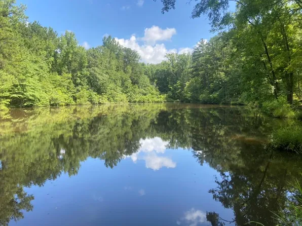 8877 Veterans Pkwy, Columbus, GA 31820