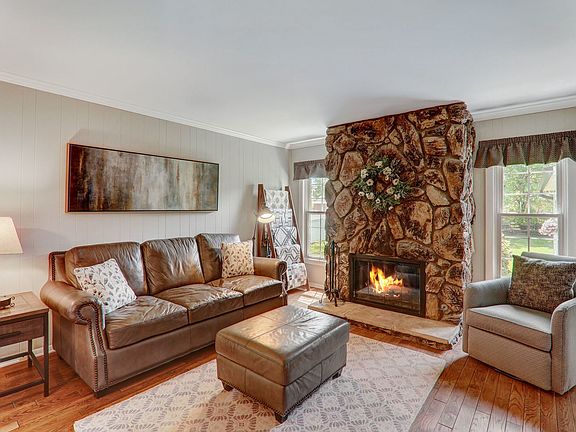 3rd image of 1717 Bonita Ave