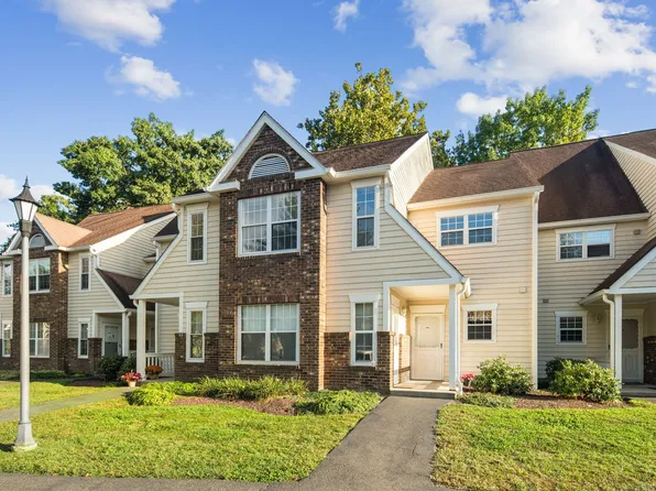 25 Janet Circle #H, Bridgeport, CT 06606