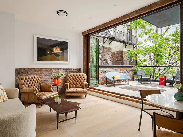 61 Rivington St #4B, New York, NY 10002