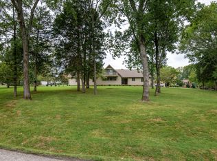 1925 Arlington Rd, Lebanon, TN 37087